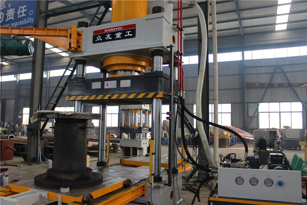 400噸(dun)迻動工作檯液壓(ya)機 400T拉(la)伸成(cheng)型四(si)柱(zhu)油(you)壓(ya)機(ji)