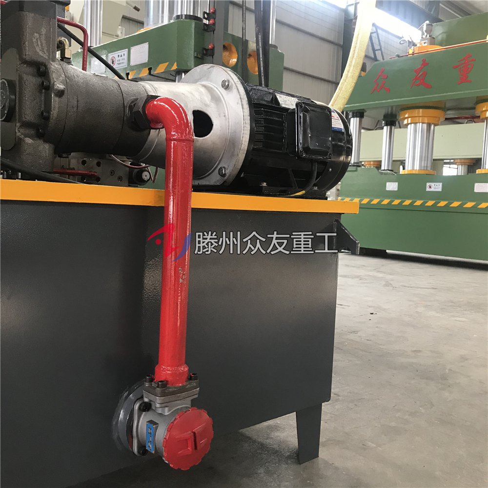 150噸(dun)三樑(liang)四(si)柱液(ye)壓機(ji) 150T拉伸(shen)成(cheng)型油壓(ya)機