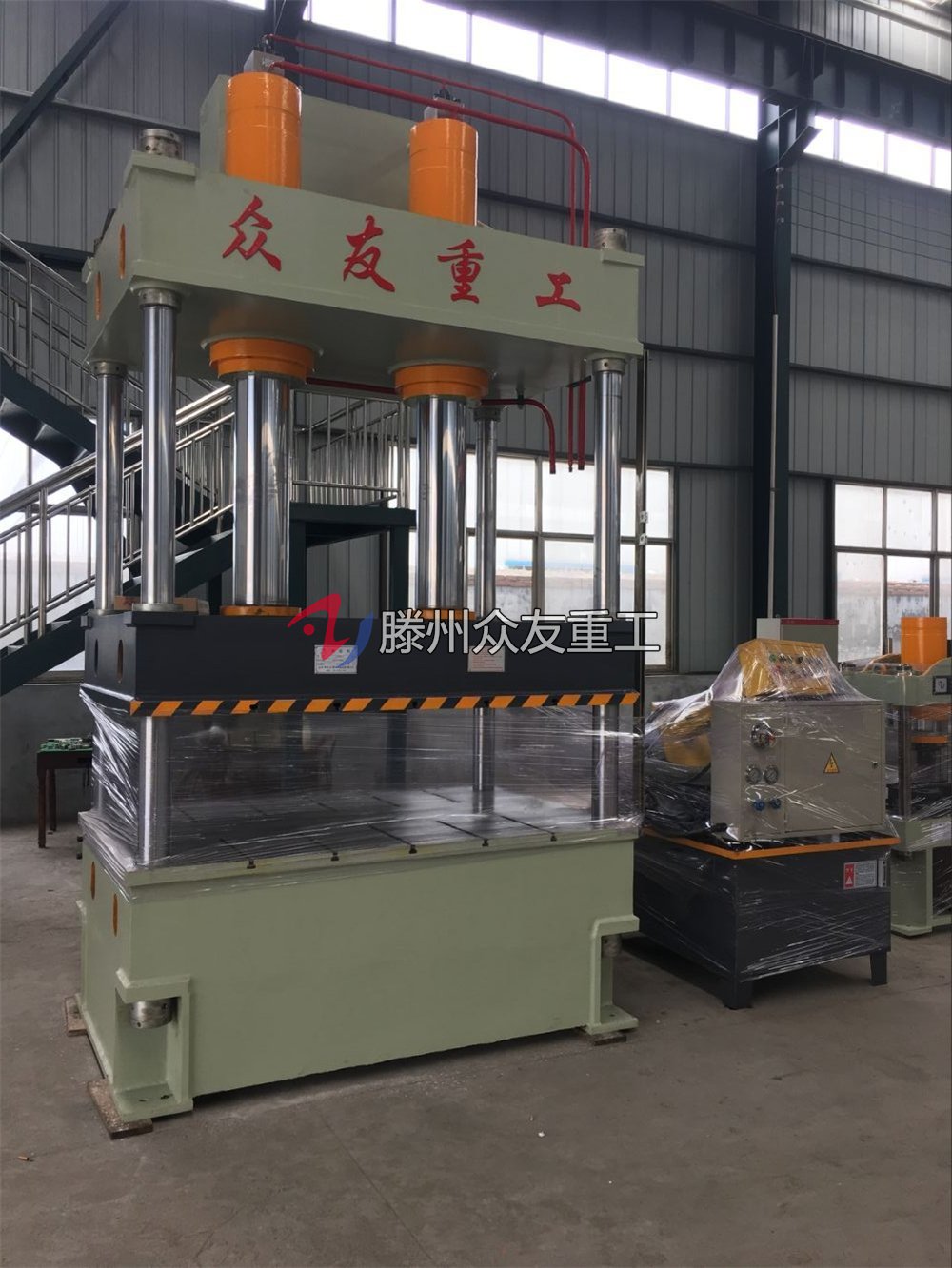 250噸雙(shuang)缸液壓機(ji) 250T四柱(zhu)油壓(ya)機