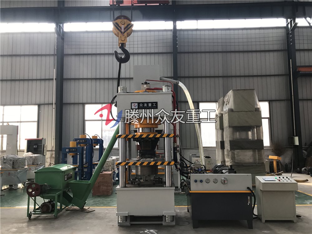315噸(dun)牛(niu)羊(yang)舔磚(zhuan)機 315T鹽磚(zhuan)機_粉末成(cheng)型液壓機(ji)