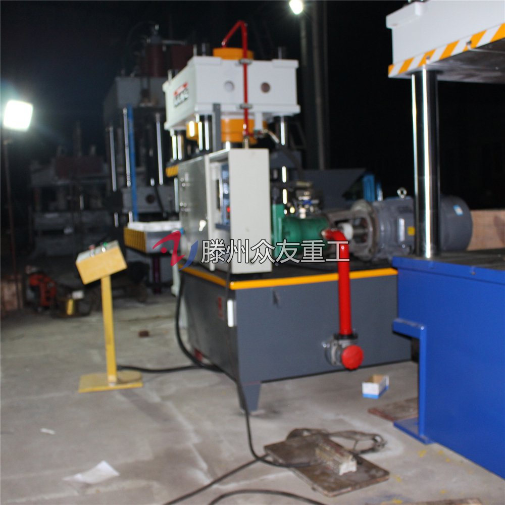 315噸壓(ya)硼(peng)砂(sha)四柱液(ye)壓(ya)機(ji) 315T粉末成型(xing)油(you)壓(ya)機(ji)