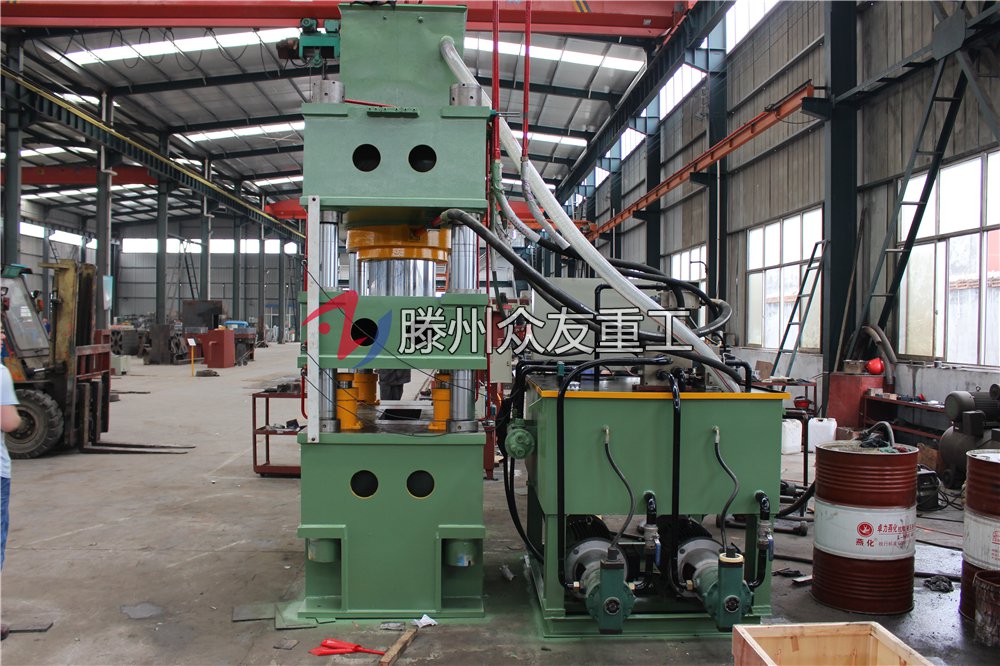 400噸(dun)三樑(liang)四(si)柱(zhu)液(ye)壓機(ji) 400T拉伸成(cheng)型油壓機