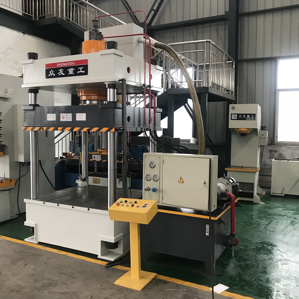 200噸(dun)三(san)樑(liang)四柱液壓(ya)機 200T鑄(zhu)造(zao)件(jian)油(you)壓機