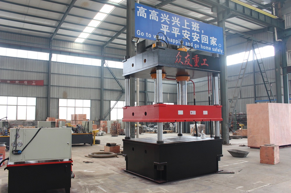 250T三(san)樑(liang)四(si)柱(zhu)雙(shuang)缸(gang)大(da)檯麵液(ye)壓(ya)機(ji)