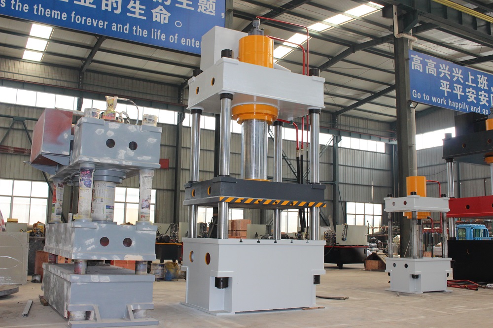 315T三(san)樑四柱液(ye)壓(ya)機 315噸金(jin)屬(shu)冷(leng)壓(ya)成型油(you)壓(ya)機