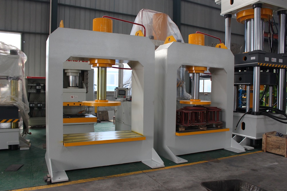 250噸(dun)壓胎機(ji) 250T龍門液壓(ya)機