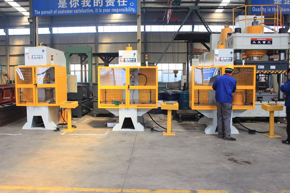 100噸(dun)帶PLC風冷防(fang)護(hu)罩(zhao)單臂(bi)液(ye)壓機(ji)