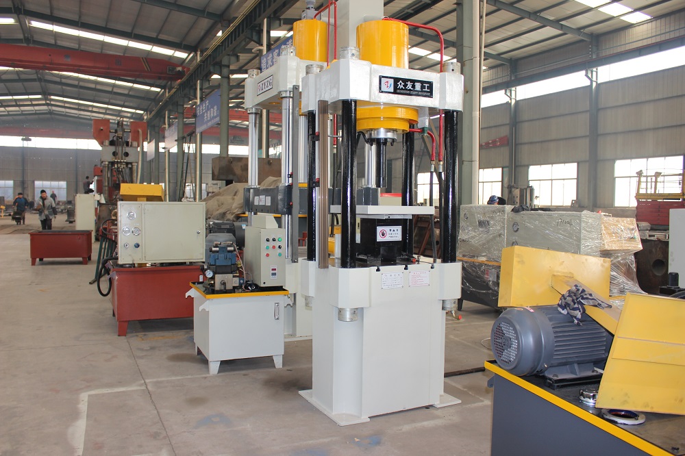 200噸四柱(zhu)粉末(mo)成(cheng)型液壓(ya)機(ji)