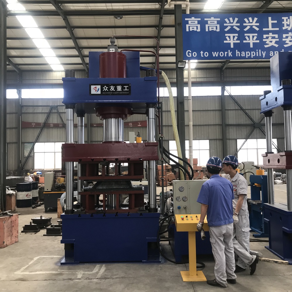 315噸灰鬭車拉(la)伸切邊三(san)樑四柱(zhu)液(ye)壓機(ji)