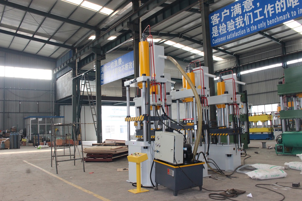 100噸(dun)四柱(zhu)液(ye)壓(ya)機 100t金(jin)屬拉伸(shen)成(cheng)型油壓機