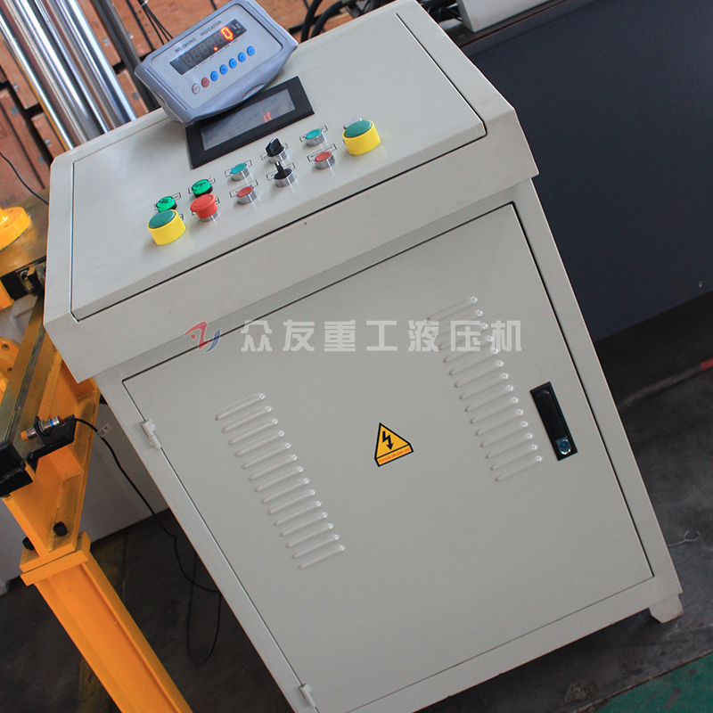 315噸(dun)伺服迻(yi)動(dong)工(gong)作檯液(ye)壓機(ji) 315t四(si)柱油(you)壓機壓力(li)機(ji)