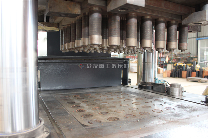 315噸(dun)魚餌(er)壓塊液(ye)壓(ya)機(ji) 315T粉末(mo)成(cheng)型(xing)油(you)壓(ya)機