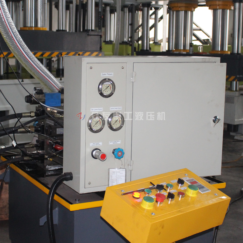 100噸(dun)四柱(zhu)液壓機 100噸(dun)金屬拉伸(shen)成型油壓機