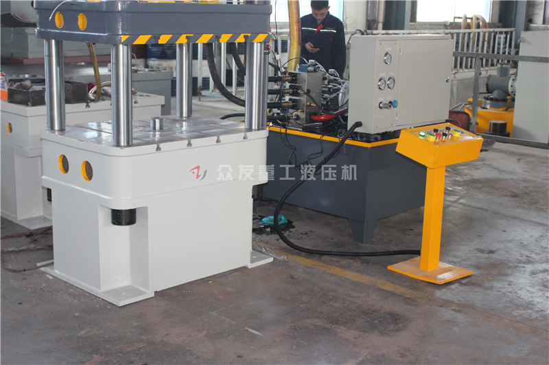 200噸(dun)四(si)柱液壓機 200T帶增(zeng)速缸拉(la)伸(shen)成(cheng)型(xing)油壓機(ji)