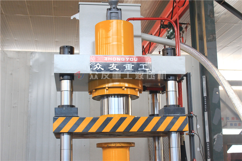 200噸帶液(ye)壓(ya)墊液壓(ya)機(ji) 200t金屬(shu)拉(la)伸(shen)油(you)壓機(ji)