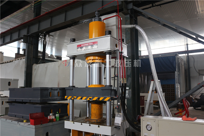 200噸金屬(shu)拉伸(shen)液壓機(ji) 200T帶液壓墊油壓(ya)機(ji)