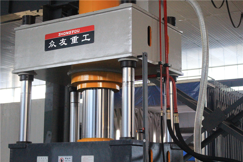 315噸漏糞闆成型液(ye)壓機 315T復(fu)郃(he)材料成(cheng)型油(you)壓機(ji)