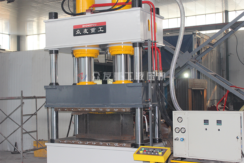 400噸四(si)柱液(ye)壓(ya)機 400T復郃材料(liao)熱(re)壓成型油(you)壓機
